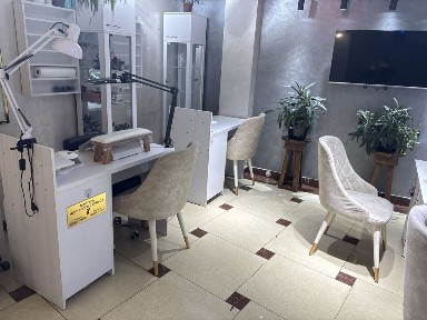 Сдаются в аренду рабочие места для мастеров маникюра и педикюра