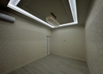 Arenda kvartira Olmazor tumani Qorasaroy novastroyka 3 xona + xolll