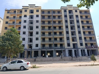 Урганч шахарда жойлашган Хоразим палас ёнида3 хонали 73.61кв срочно со