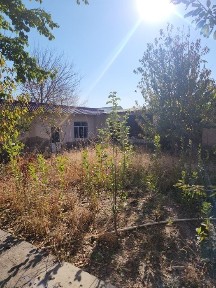 Yer sotiladi 7 sotok markazdan