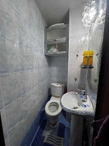 Uch tepa tumanida kvartira sotiladi