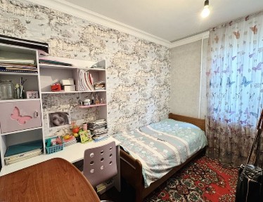 Юнусабад 4, 4/3/4 КиРпИч Неторец Балкон 6 на 2 ЧаСтИчНо МеБеЛиРоВаНнАя