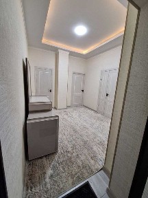 Sergeli 2-bekat metroga yaqin joyda kvartira bor Bezmakler