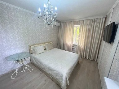 Сдаётся квартира ор-р Художников 1/4/4 на Мирзо Улугбекский