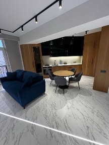 Паркентский рынок не доезжая Авиатор мост 2-комн/9-этаж/9-этажный дом