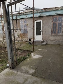 Продается дом в Яшнобадском р-не 4 сотки земли.