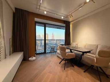 Премиальная квартира в NRG U-Tower с авторским дизайном, 85,5 м²