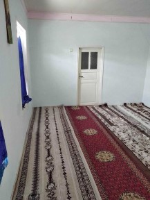 Hovli uyda xona ijaraga beriladi, hamma sharoitlari bor