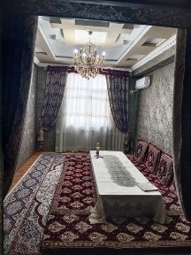 Qarshi shahar davlat hizmatlaridan utganda 4 etajli dollardan dom soti