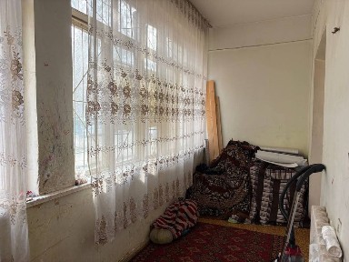 Квартира на Чиланзар -103 школа 3/1/4 общ по 85м Высокопотолочка