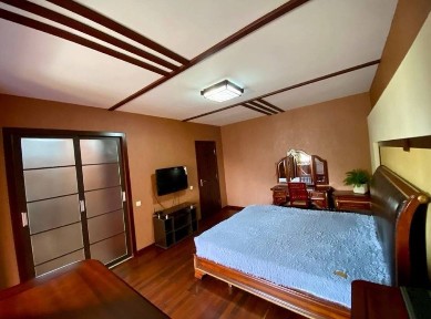 Квартира на Ц7 (ЦУМ) 3+1/4/4 общ пл 120м с обстановкой