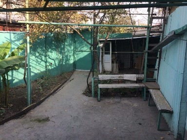 Продаётся дом Яшнабадский район 1.5 сотки 4 ком