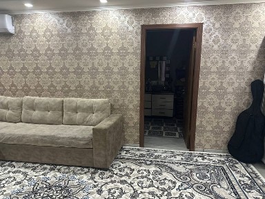 Учтепа 22 кв 2 ком квартира сотилади, 4 этажли домни, 1 этажи