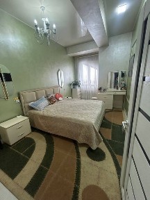 ARENDA Qorasaroy yol yuzi 3xona + mansarda