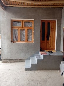 Uy sotiladi 3.7 sotix 7 ta xona