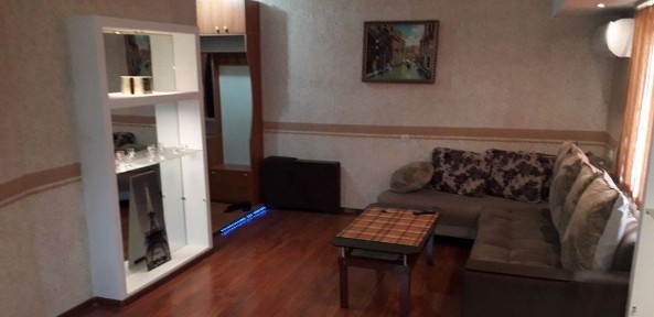 Сдаётся квартира Наккашлык 1в2/2/5 кирпич