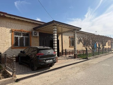 Тезкор сотувда евро ремонт уй Лимонарияда Университетни оркасида уй