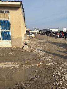 Ситора бозорида магазин сотилади