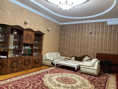 Фаргона Центрда Янги курилган Дом