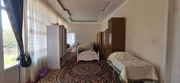 Ховли уй жой сотилади Хамма шароити бор