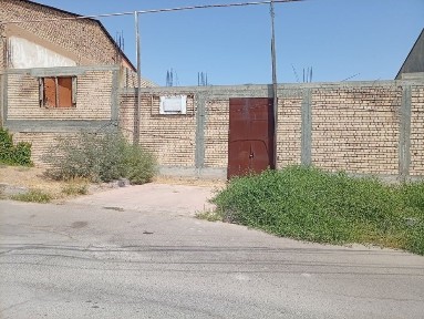Срочно продам 11 сотых земли дом в хорошем районе города Ташкента. Не
