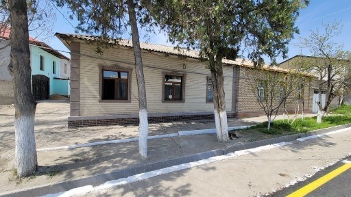 Срочно Уй сотилади иштихон шахар марказида Обменгаям бор уй жой булса