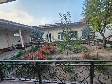 Сергели. Махалля Юкори Дархан. 6сотихда 12хонали зор уй сотаман.