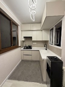 ПРОДАЕТСЯ 2 в 3-х комнатная квартира для семьи 77 серия AU