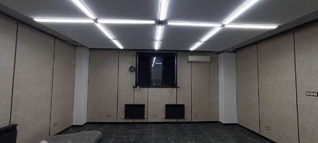 Сдаётся на Цокольном этаже 250 кв. м, рядом Парк 