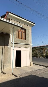 Uchtepa tumani Shtabda Hovli sotiladi