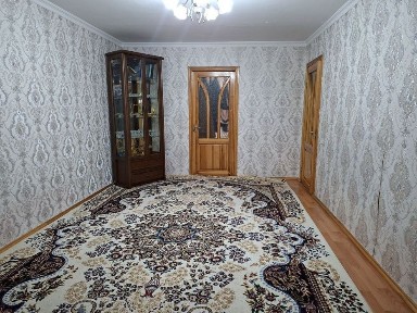 Продаётся Чиланзар 6 2комн. 1этаж. Кирпич.