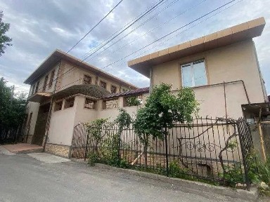 Sotiladi Дом 2,85 соток Мирабад 2 этажа Российское посольство