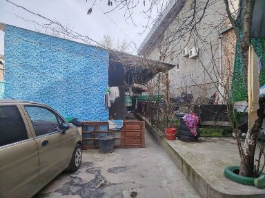 участок 5 соток, в Яккасарайском районе, махалля Мерос