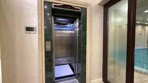 Продаётся роскошный дом с бассейном, лифтом и великолепным двором!