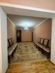 Продаётся 3 комнатная Улучшенной планировки, по ул. Нукус