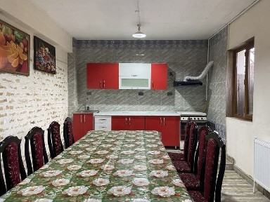 Kvartira oʻgʻil bola talabalar uchun