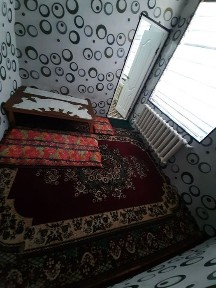 Янги тошмидан 4км кирганда участка сотилади.