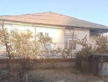 Продается большой дом в центре города Нурафшан участок 13 соток