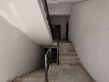 Урганч шахар Ал Хоразмий кучасида жойлашган 2 хонали квартира