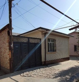Продается дом в Яшнабадском районе ул М. Ашрафий 0,8 сотки 3-х ком