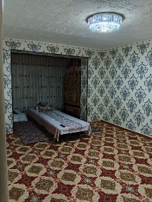 3 xonali Kvartira sotiladi.