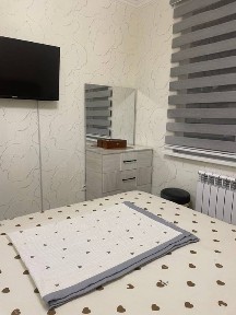 Choshtepa 3 xona sotiladi srochna metroga 200metr