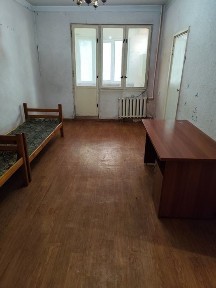 Чилонзор 8 кв. дан 2/2/4 уй срочно сотилади