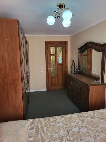 Сдаю в аренду 2-х ком. кв переделанную в 3-х. на долгий срок, семье.