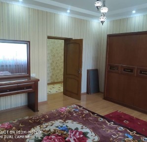 Urganch shaxri markazda 4 xonali 135 kvadrat kvartira ijaraga beriladi