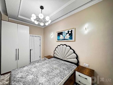 Продается 3 ком. Квартира по ул. Рудаки ор. Бриллиант сити