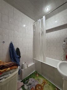 Аренда Юнусабад 1/1/4 Укомплектовна