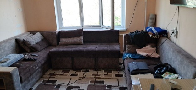 Срочна продаётся 1 комнатная квартира в 5/1Б 9 этажка 3 этаж