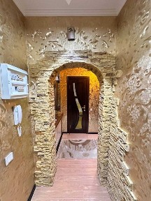 Сдаётся просторная квартира в центре города!