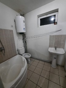 Термизда Янги тиббиет техникуми енида Ижарага 3хонали уй